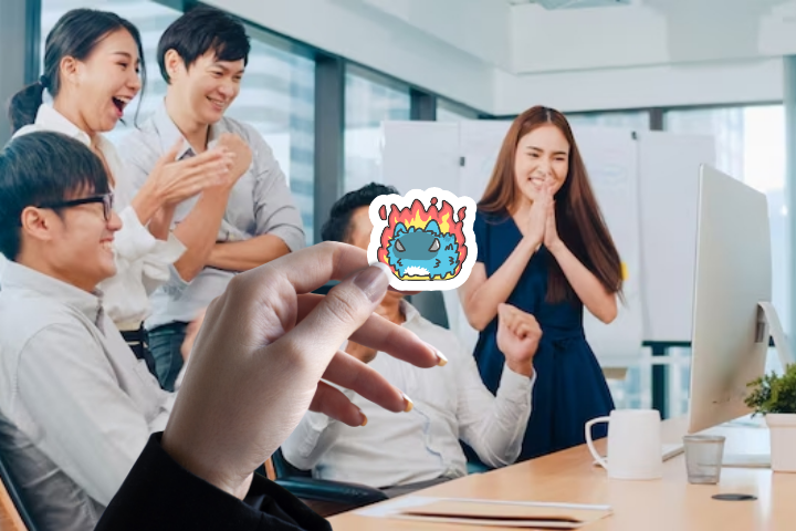 Trên tay mẫu in sticker