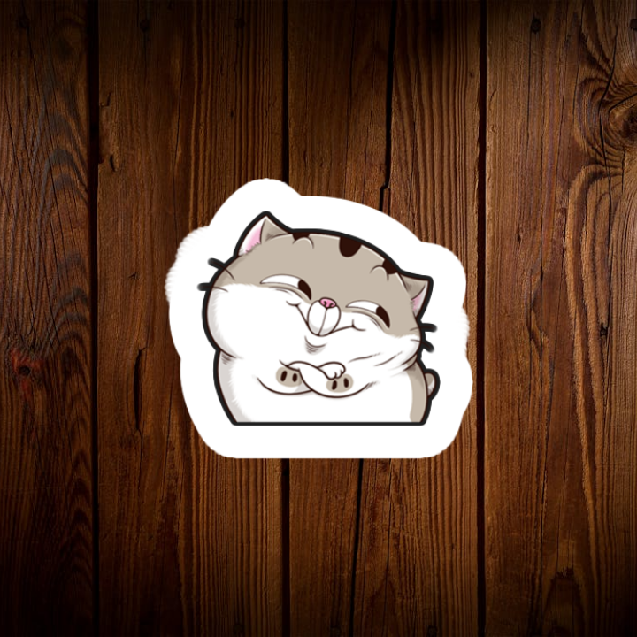 Chú mèo Ami đang cười toe toét một cách thích thú và hài hước. Đôi mắt của Ami híp lại, lộ ra những chiếc răng nhỏ nhắn trắng tinh. Khuôn mặt tròn trịa cùng với cái bụng tròn căng của Ami càng làm tăng thêm vẻ đáng yêu của chú. Tư thế khoanh tay trước ngực và nghiêng đầu nhẹ nhàng cho thấy sự tự tin và hài lòng của Ami. Có vẻ như Ami vừa nghĩ ra một trò đùa tinh nghịch nào đó.